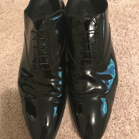 prada mens patent leather shoes